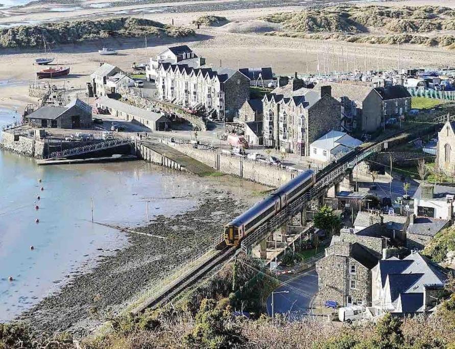 Harbourside 2 Bed Apartment, Barmouth Bridge Views المظهر الخارجي الصورة